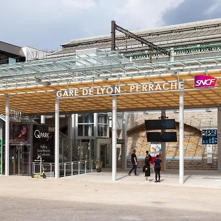 Chez Annick, Proche Tram, Groupama Stadium, Ldlc Arena * Décines-Charpieu